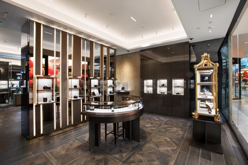 High level shop fitout